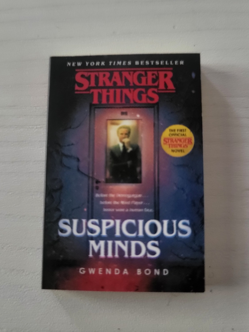 Zuru Mini Brands Book - Stranger Things: Suspicious Minds -